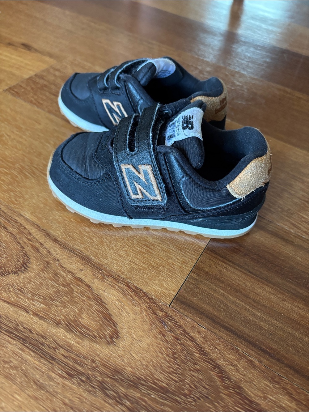 EUC New Balance 574 7 Wide